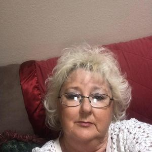 Meet your Posher, Pamela